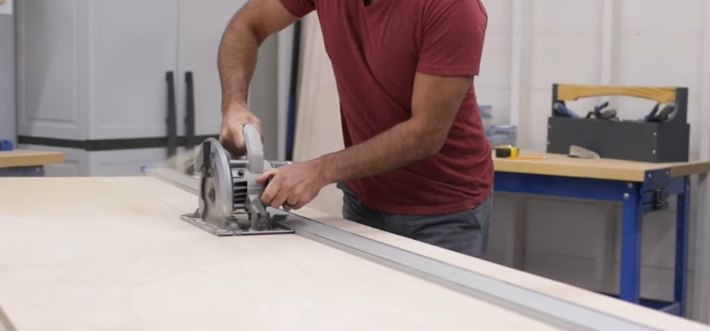 Get high-quality results with a Kreg® cutting guide