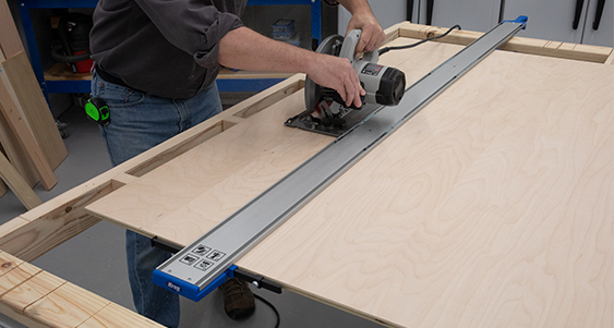 Get high-quality results with a Kreg® cutting guide
